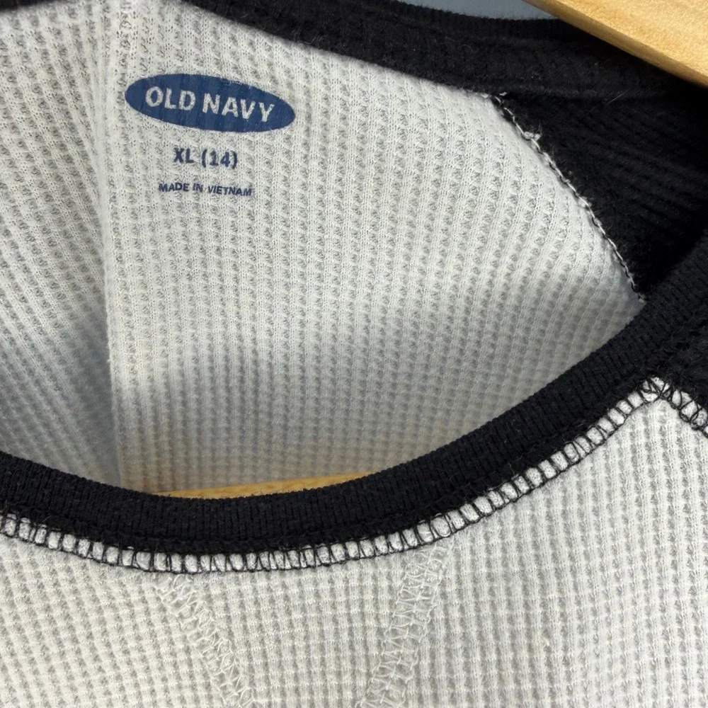 Old Navy Kids XL 14 Raglan Thermal Waffle Shirt Mountain Graphic Black White